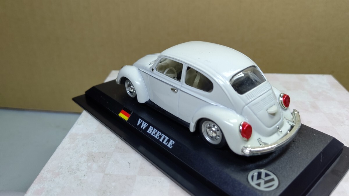 スケール 1/43 VW BEETLE ！ ドイツ 世界の名車コレクション！ デル プラド カーコレクション！ 左右ミラー欠落。の画像5