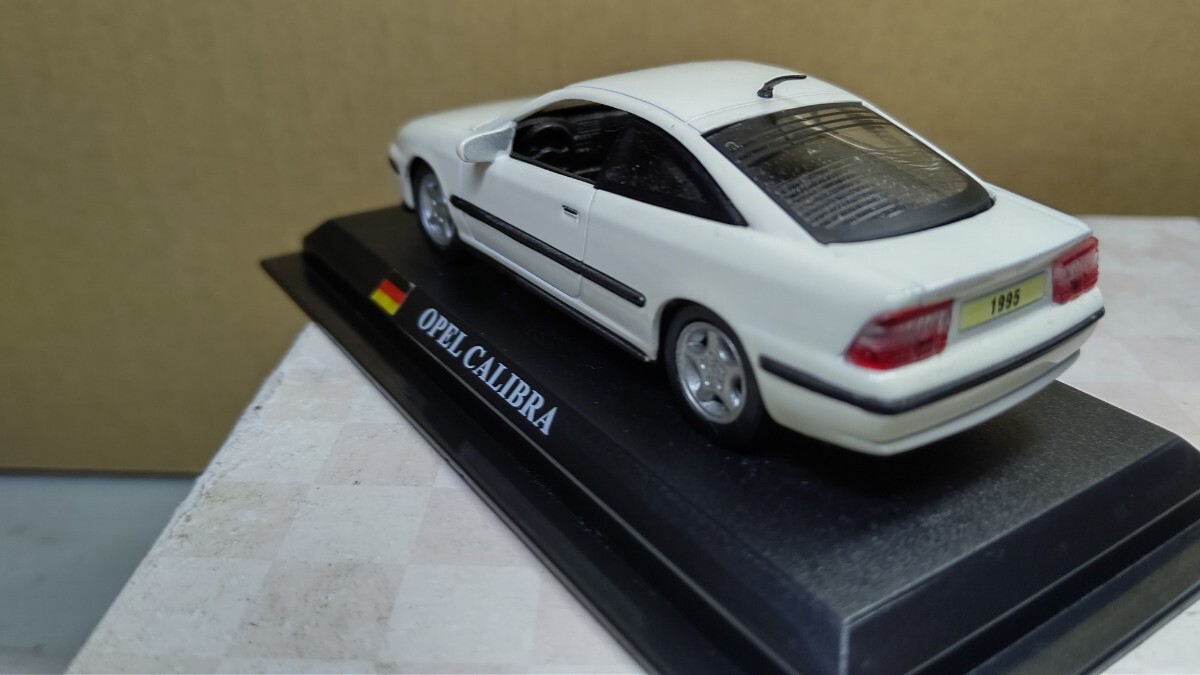 スケール 1/43 OPEL CALIBRA ！ ドイツ 世界の名車コレクション！ デル プラド カーコレクション！_画像5