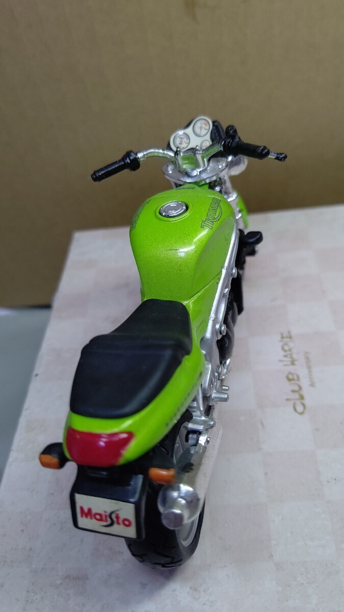 スケール 1/18 TRIUMPH 955i ！ 世界の名バイクコレクション！ Maist の画像7