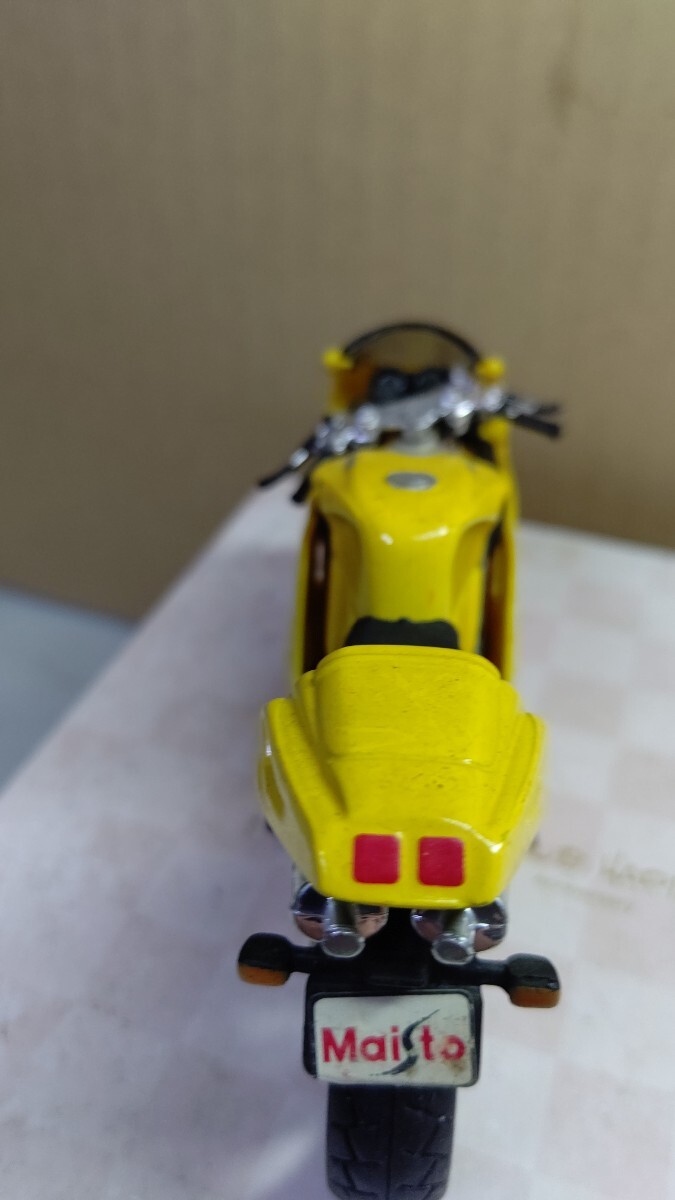 スケール 1/18 DUCATI 748 ！ 世界の名バイクコレクション！ Maist