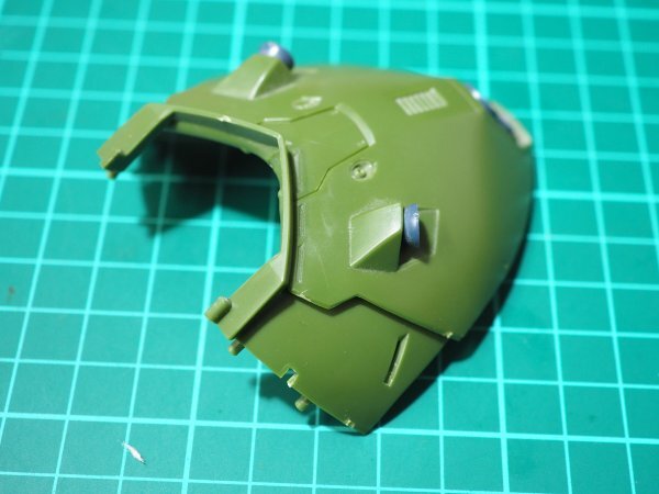 ☆DMV09☆ジャンク★バンダイ MG 1/100 量産型ゲルググ Ver.1.0 B型スカート後部パーツのみ ジャンク部品取り 完成品_画像3