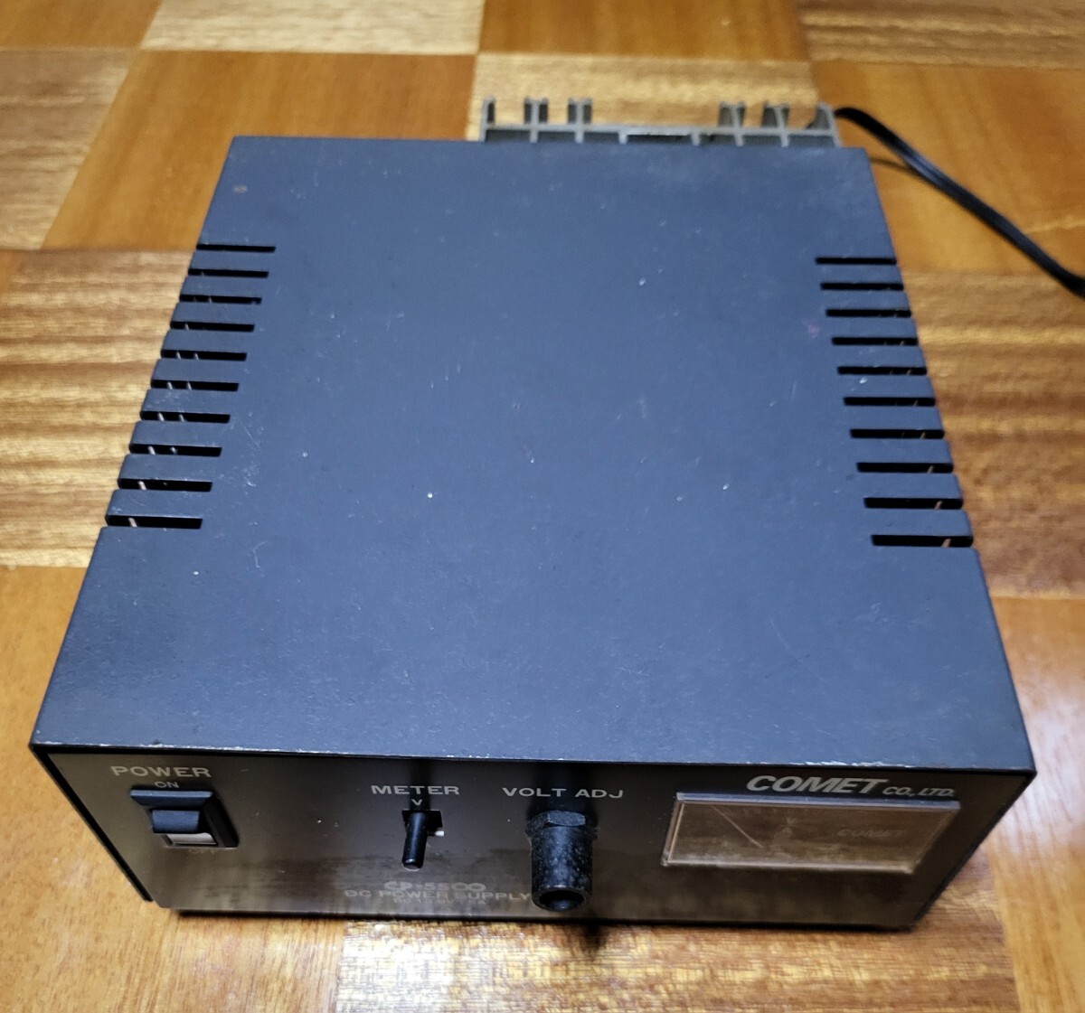 COMET CP-5500 DC POWER 13.8V 6Aの画像5