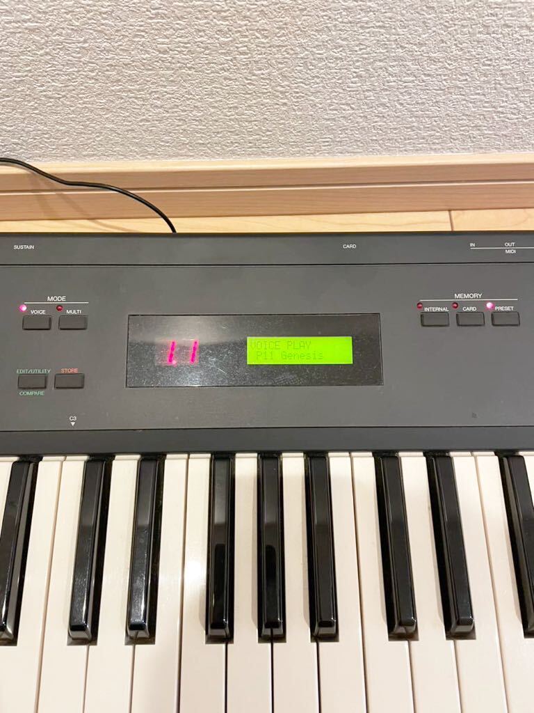 中古品YAMAHA SY22 シンセサイザー電子キーボード 電子ピアノ 楽器 Roland シンセサイザー KORG コルグ 61鍵 キーボード CASIO の画像3