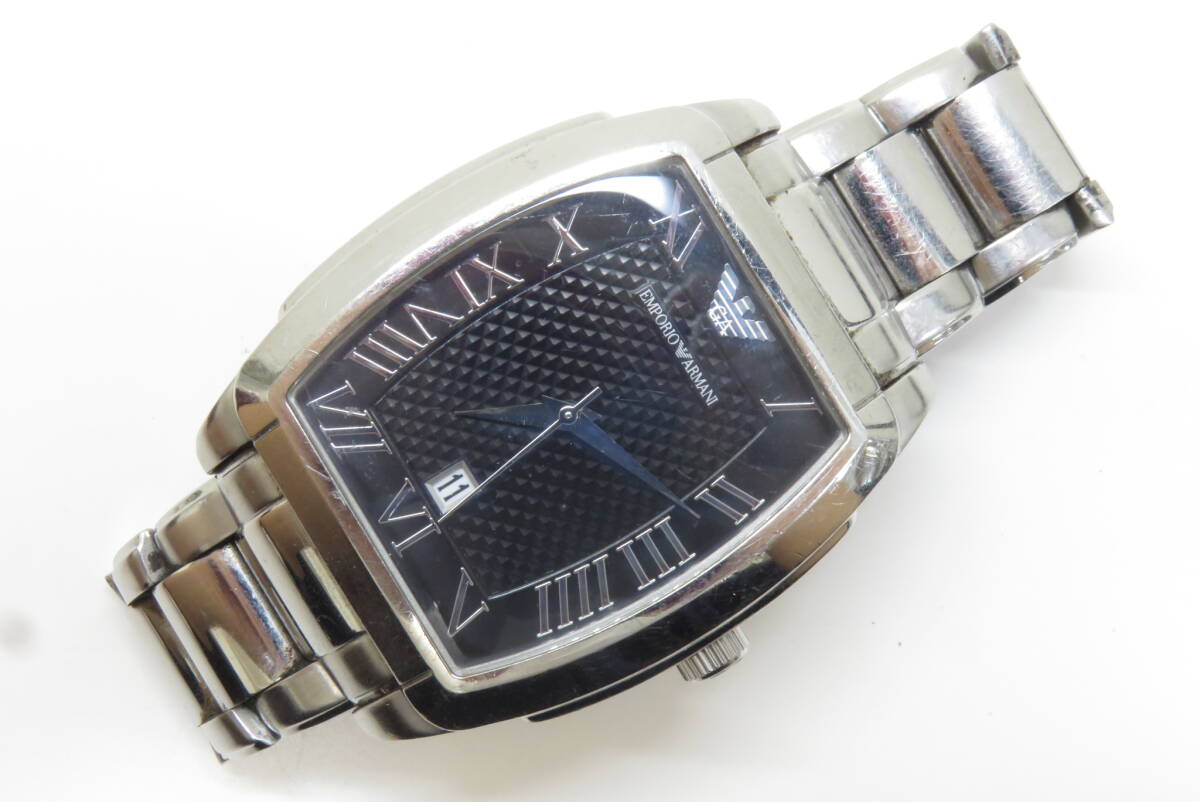 16244 新603-398　腕時計　アルマーニ　AR-0935　EMPORIO ARMANI　ブラック文字盤　デイト　アナログ　クォーツ　中古品　60_画像1