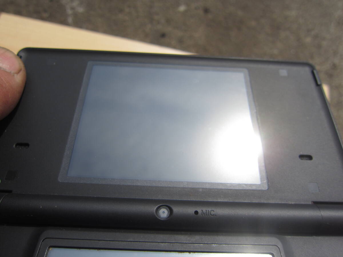 SATU419 ジャンク 黒 任天堂 DS TWL-001 ニンテンドウDS 本体のみ 動作未確認 送料370円 同梱OKの画像3