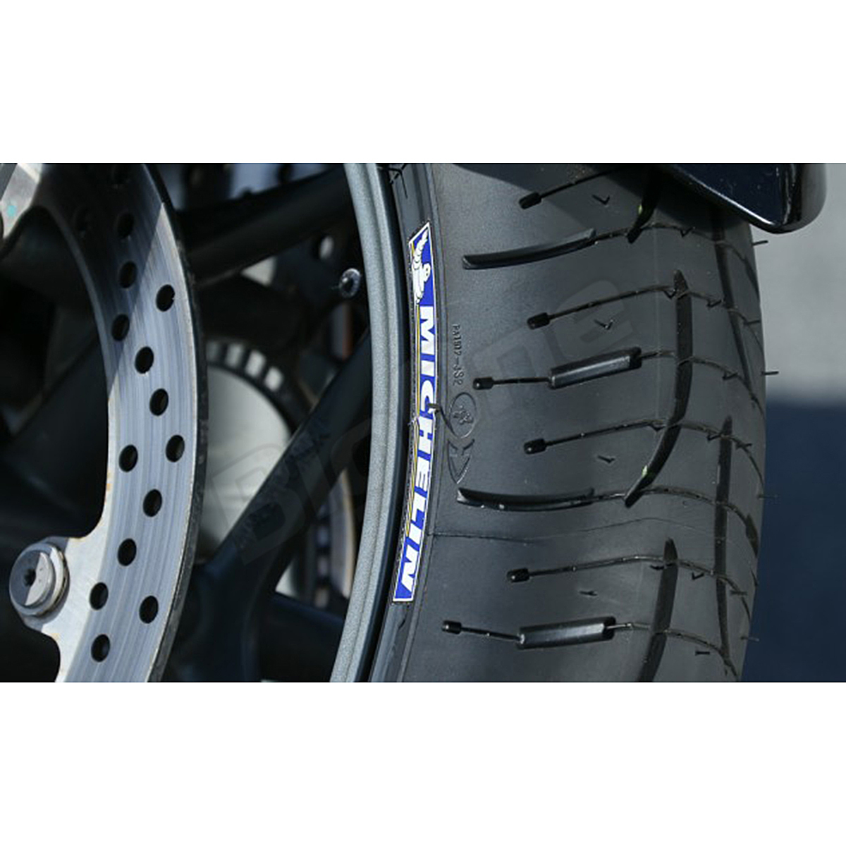 MICHELIN Pilot Road4 RC213V-S CB1000R VFR1200F NIKEN YZF-R1 MT-10 MT10 ZX-10R Ninja H2 SX 190/55ZR17 M/C 75W TL リア リヤ タイヤ_画像6