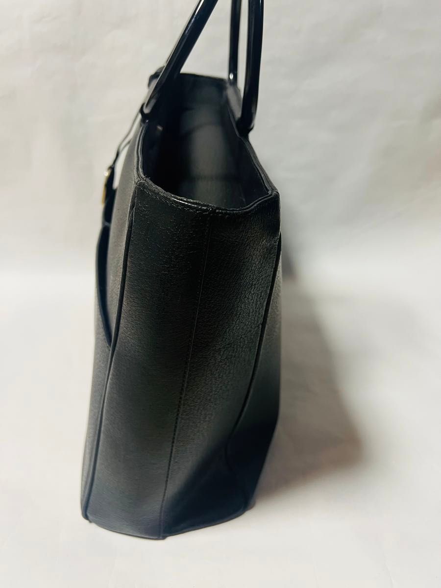 GUCCI グッチ 黒 レザーバッグ クルーズライン オールドグッチ GUCCI グッチ 黒 レザーバッグ クルーズライン オールドグッチ
