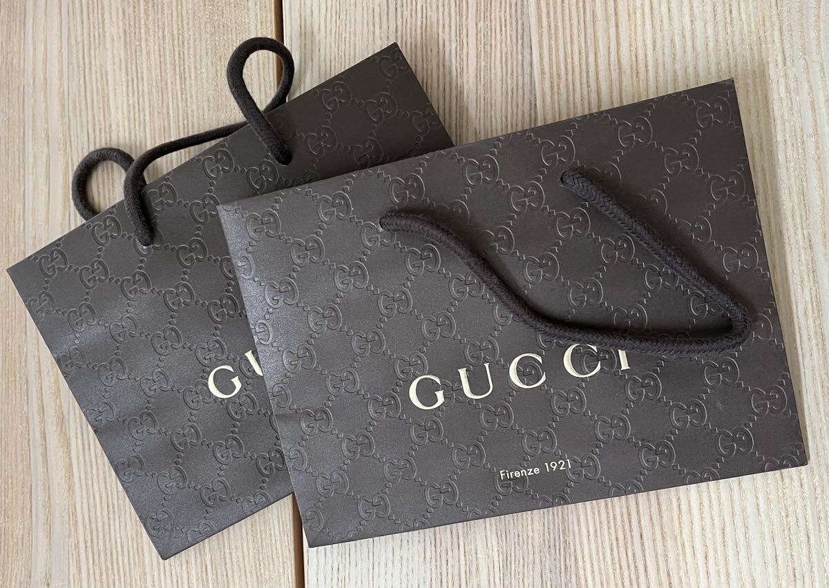  новый товар не использовался GUCCIshopa- бумажный пакет магазин пакет Gucci GG type вдавлено .2 шт. комплект 