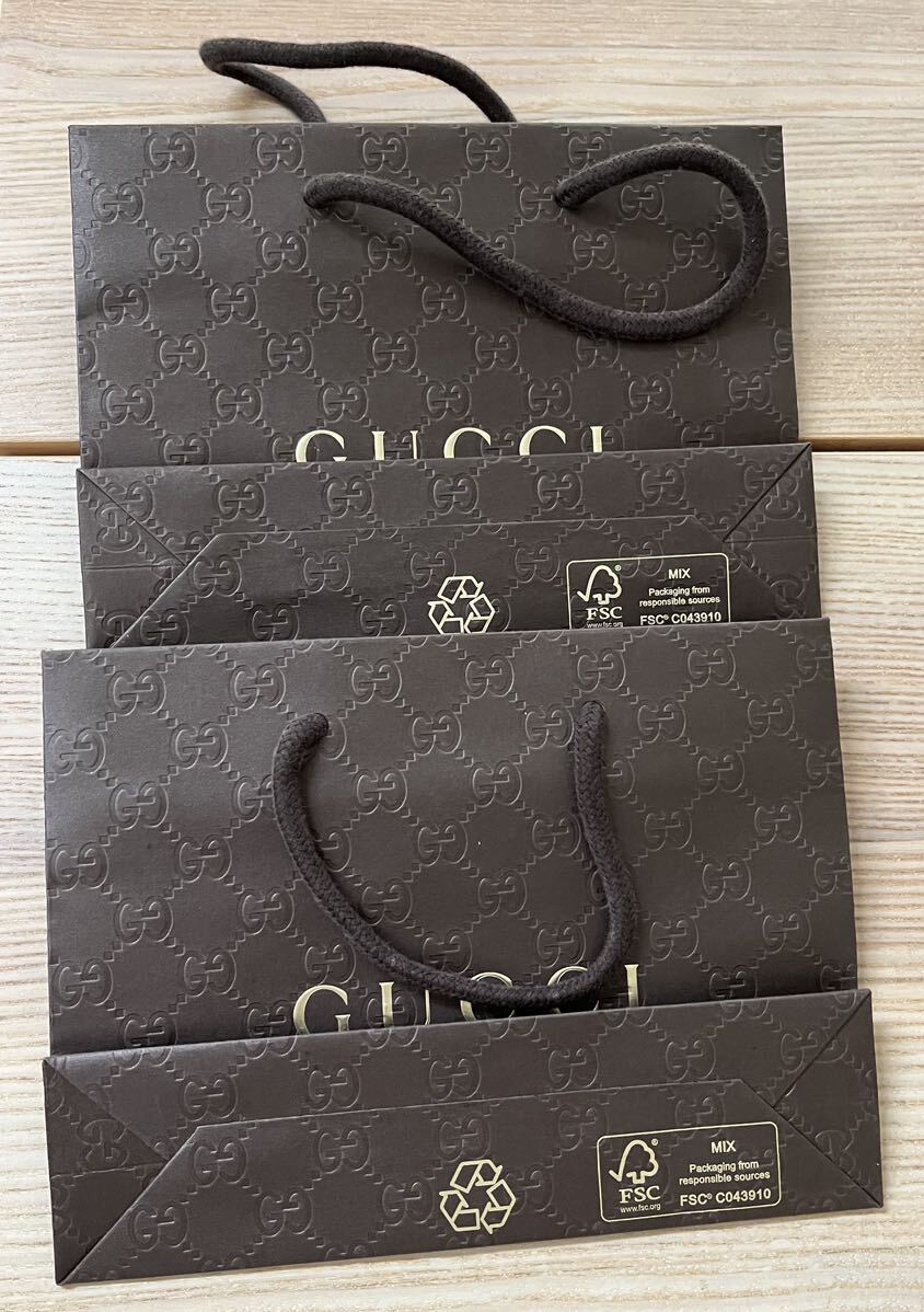  новый товар не использовался GUCCIshopa- бумажный пакет магазин пакет Gucci GG type вдавлено .2 шт. комплект 