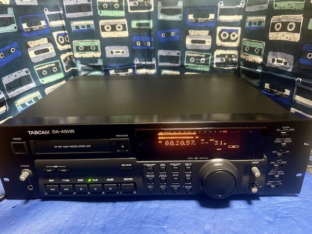 TASCAM プロ業務用DATデッキ　DA-45HR 24bit High Resolution + 電源ケーブル　おまけ　Owner's Manualと Service Manual Special5_画像1