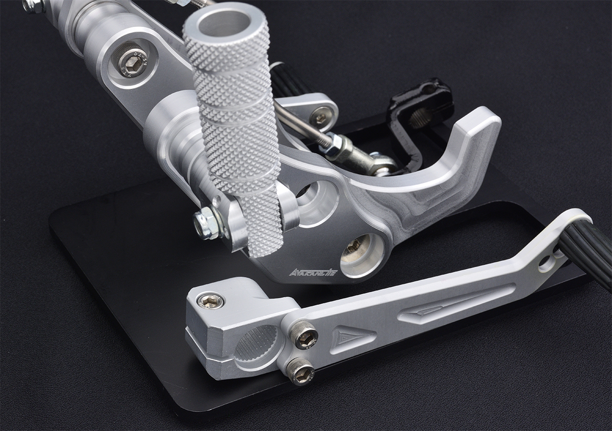 SR400 SR500 ビレットバックステップ rearsets Silver Drum_画像3