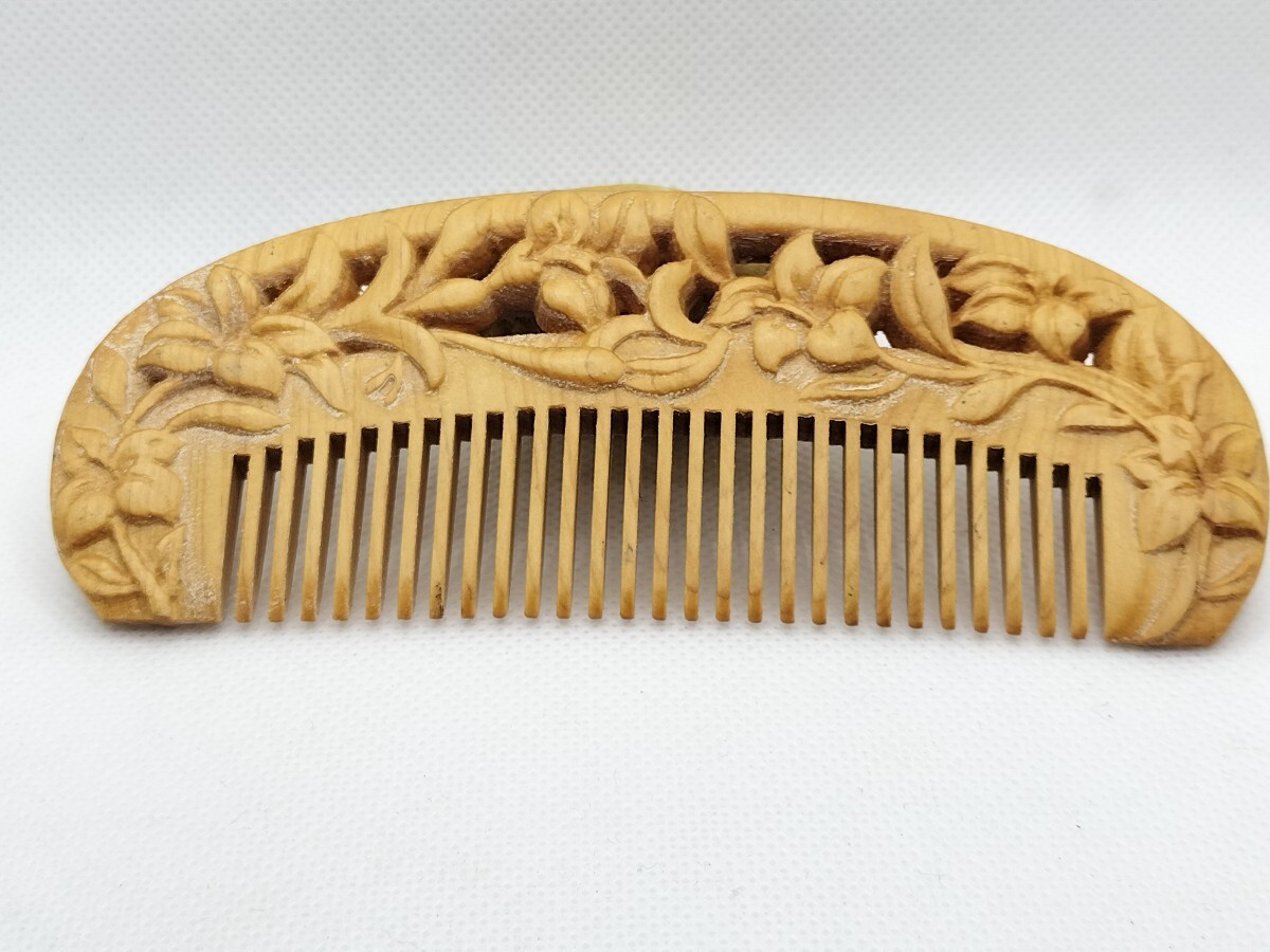  natural tree made . comb flower sculpture . static electricity prevention fke prevention hair restoration hair brush 