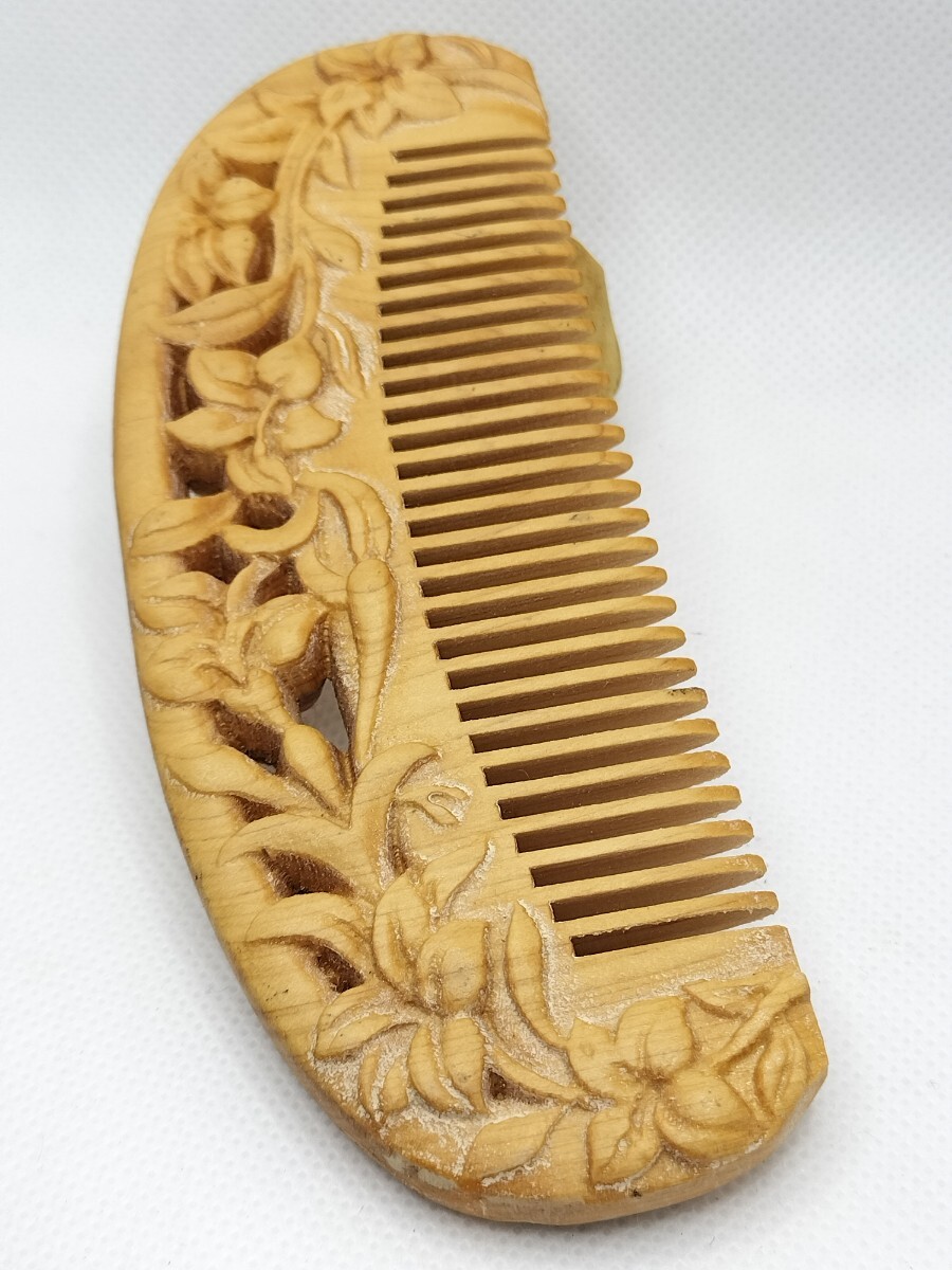  natural tree made . comb flower sculpture . static electricity prevention fke prevention hair restoration hair brush 