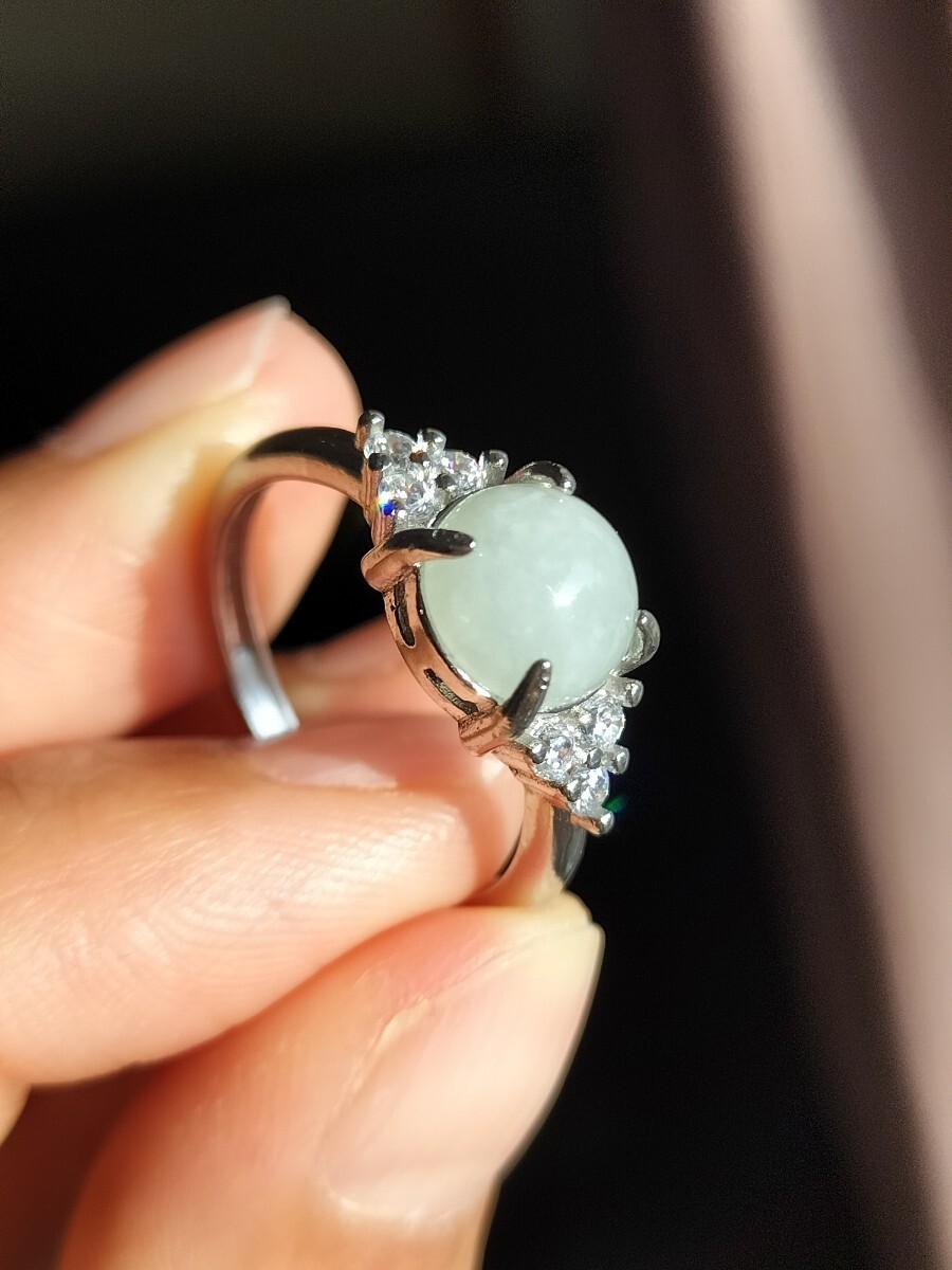 翡翠（A）　ミャンマー産　天然石　可愛い小粒石　リング　指輪　フリサイズ_画像3