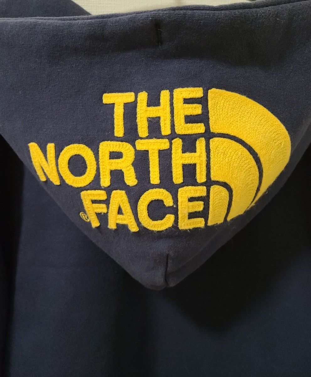 【人気】ノースフェイス ジップ パーカー  刺繍 M フードロゴ ネイビー THE NORTH FACE