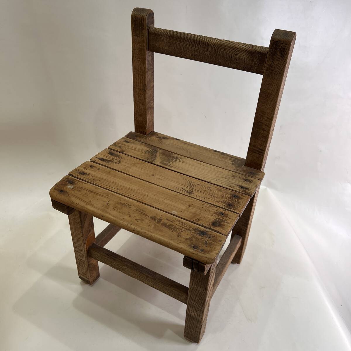 [ retro ] antique interior furniture .. sause attaching wooden chair - student hour representation ... chair missed for children old 