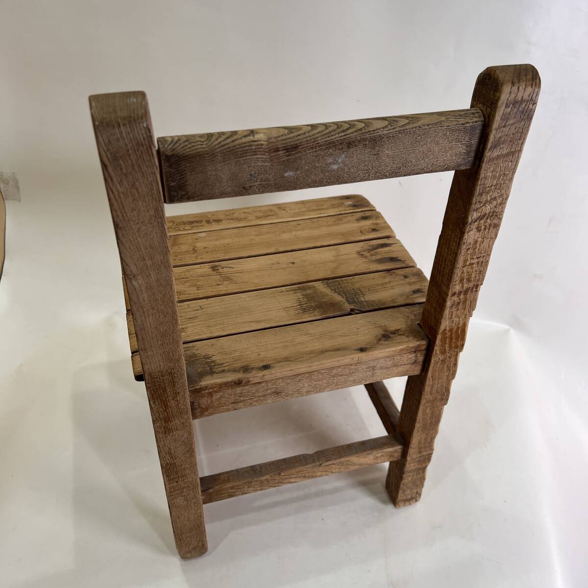 [ retro ] antique interior furniture .. sause attaching wooden chair - student hour representation ... chair missed for children old 