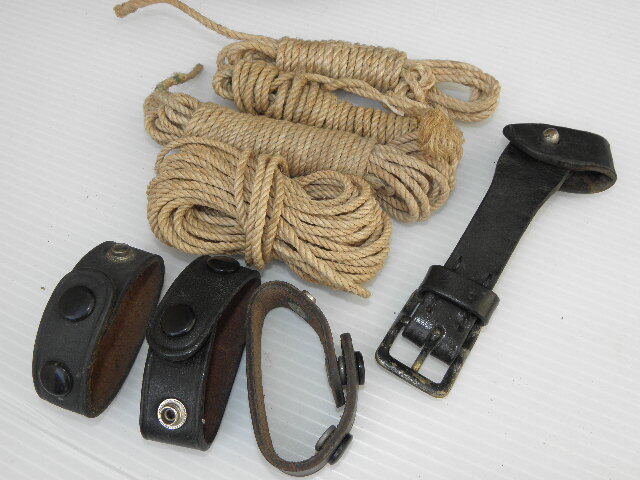 警察 グッズ まとめて 旧型 / レトロ ホルスター ベルト 警棒吊り 手錠入れ 革製 の画像10