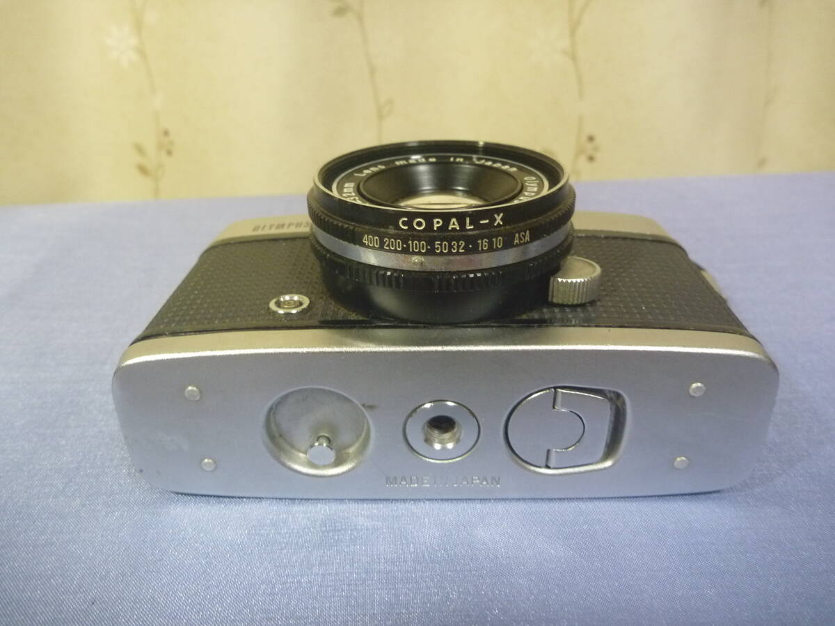 ハーフカメラ オリンパス PEN-D2 ジャンク品 研究用 部品取りの画像5
