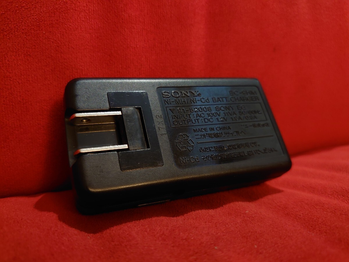 【SONY】BC-9HM NI-MH Ni-Cd BATTERY CHARGER ソニー ガム電池 充電器 バッテリチャージャー ニカド電池 ニッケル水素電池 充電池の画像4