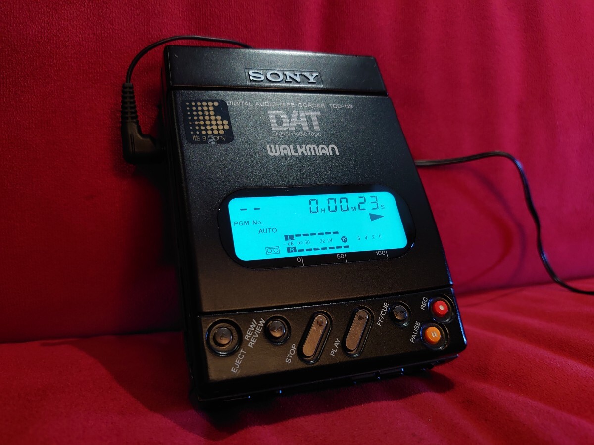 【SONY】TCD-D3 ACP-D3 DAT WALKMAN PORTABLE DAT RECORDER ソニー ウォークマン ポータブル DAT レコーダー アダプター _画像3