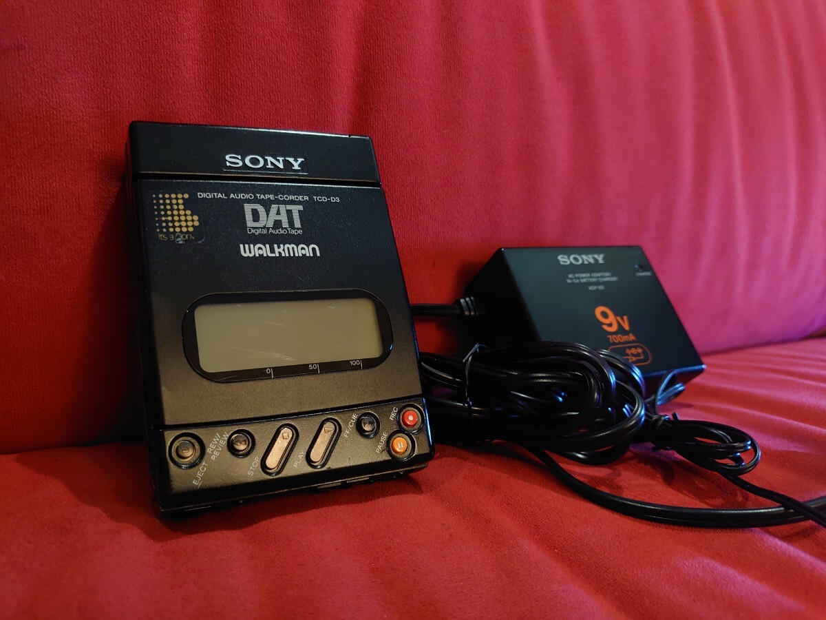 【SONY】TCD-D3 ACP-D3 DAT WALKMAN PORTABLE DAT RECORDER ソニー ウォークマン ポータブル DAT レコーダー アダプター _画像2