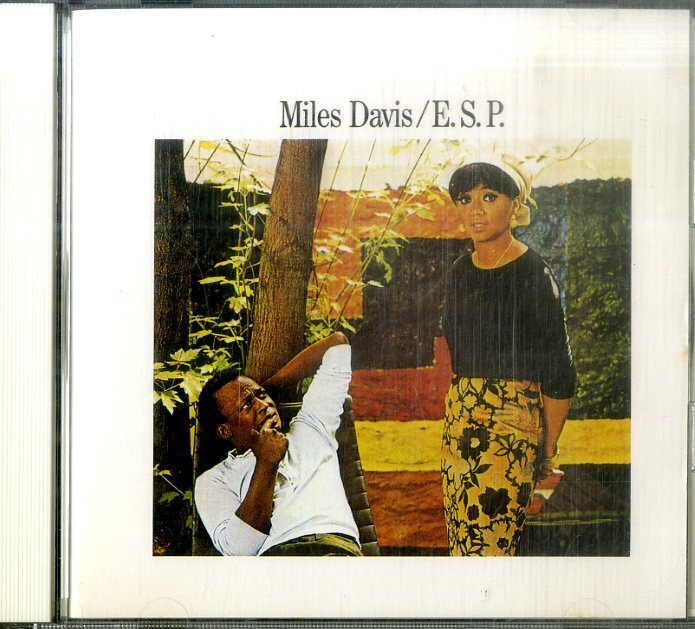 貴重廃盤 MILES DAVIS / ESP　日本国内盤　桁違いのミュージシャンばかり レベルが、違います 頂点を目指すマイルス，素晴らしい!! _画像1