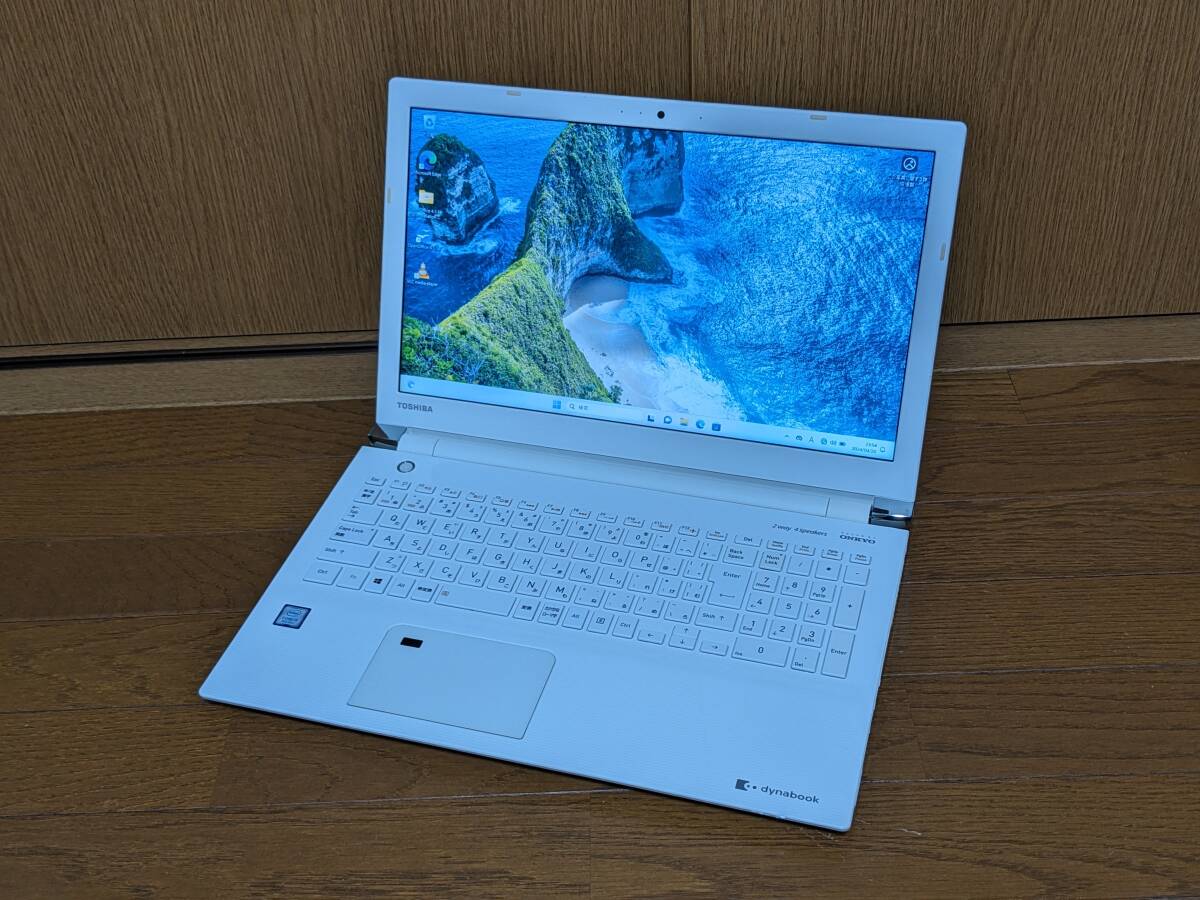 【Windows11】東芝 dynabook T45/GW （15.6インチ/Core i5-8250U/8GB/SSD500GB/Wi-Fi/DVD/カメラ/Bluetooth）の画像1