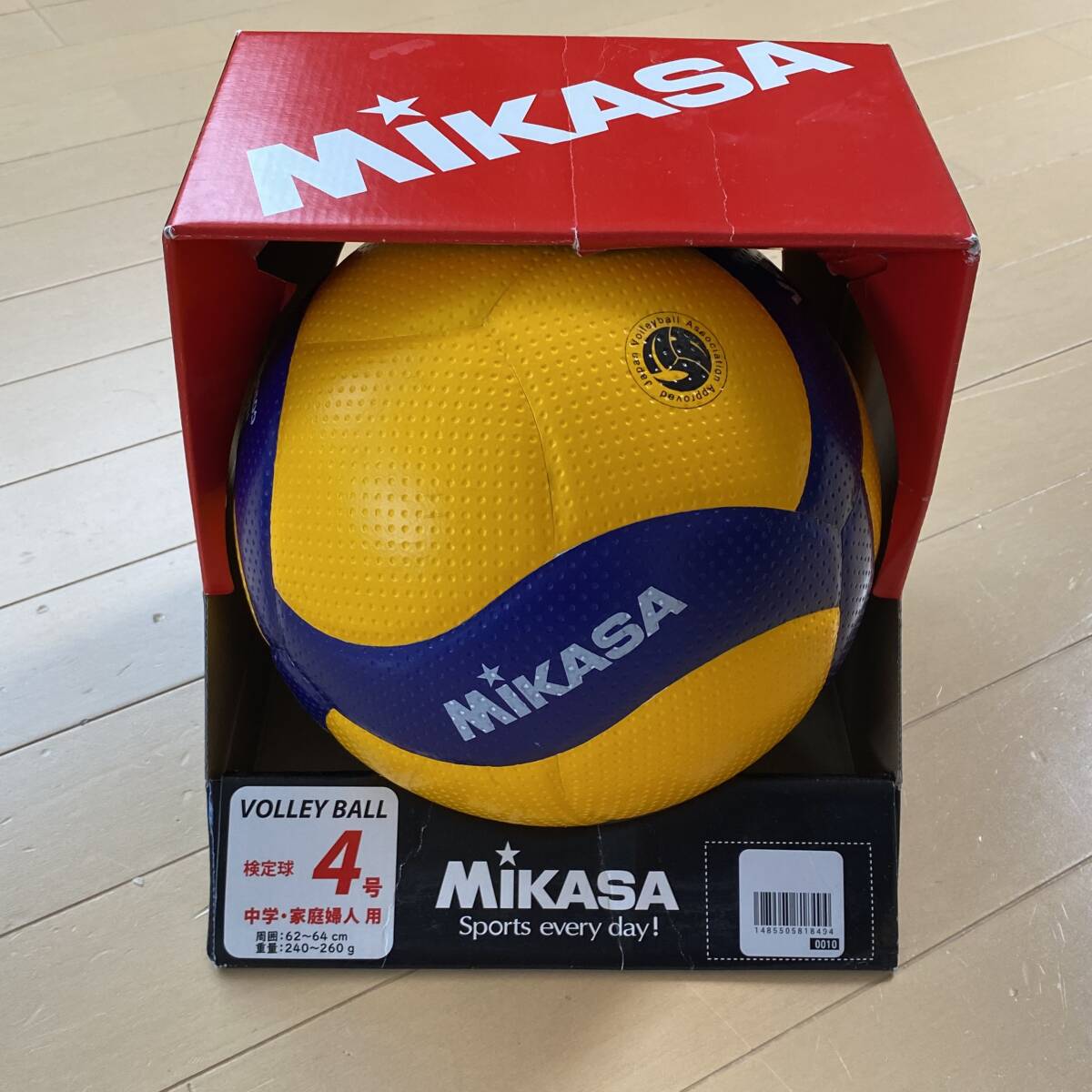MIKASA ミカサ バレーボール 4号 イエロー/ブルー V400W 中学生 婦人用の画像1
