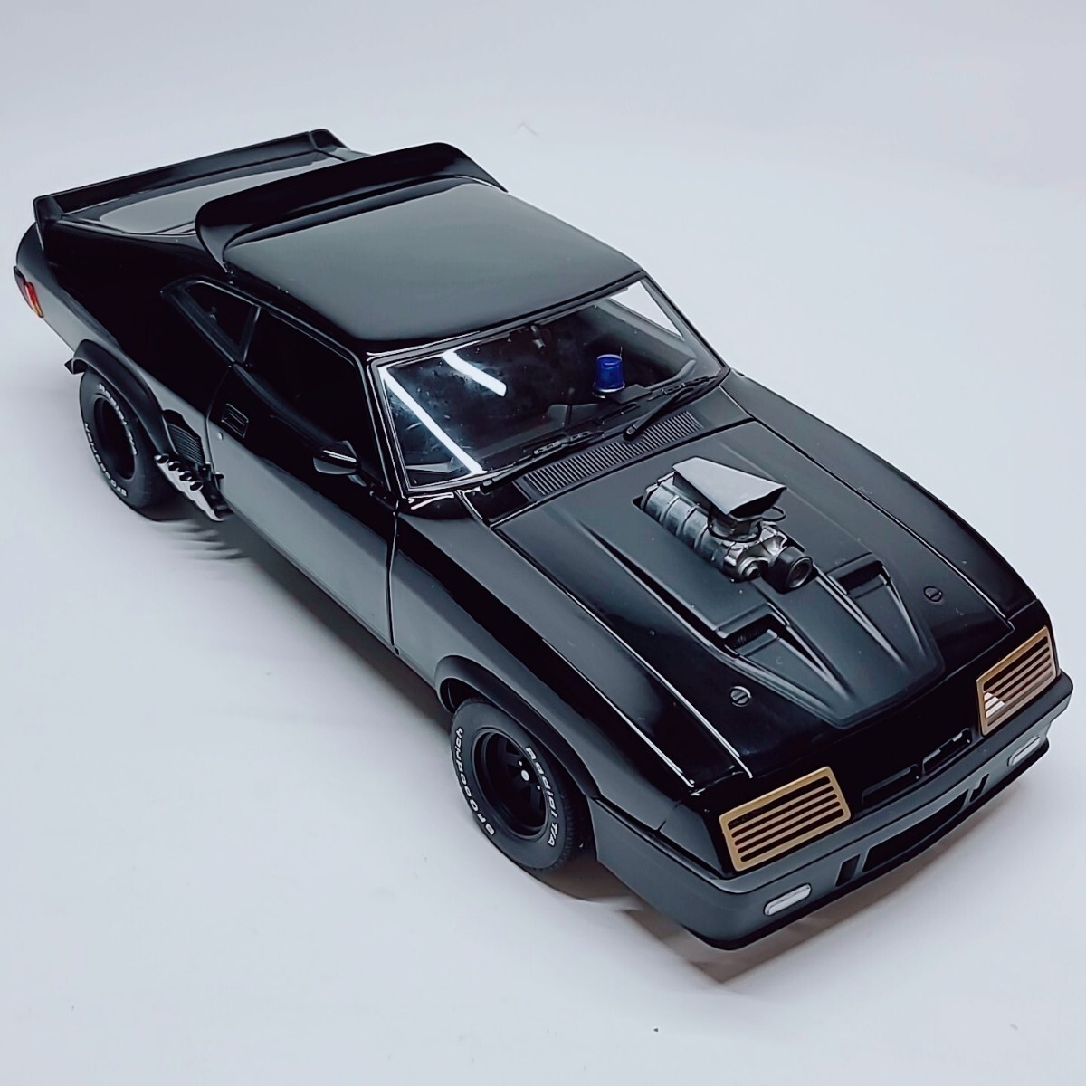 【K1】1/18 AUTOart 72775 FORD XB FALCON TUNED VERSION BLACK INTERCEPTOR オートアート マッドマックス ブラックインターセプターの画像4