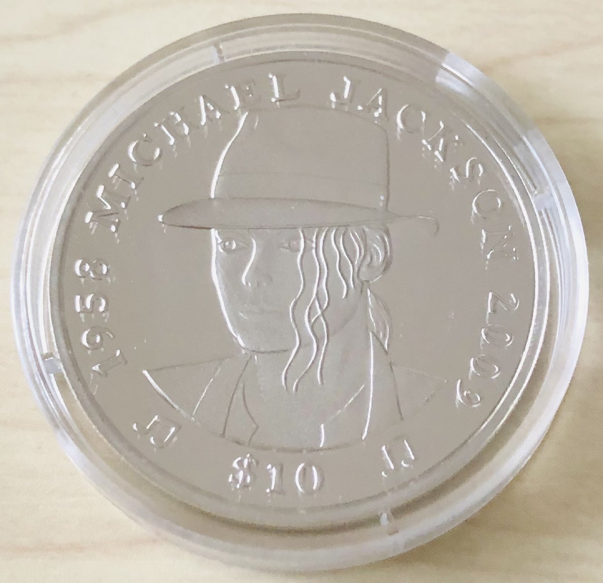 #AB139# シエラレオネ共和国1ドル白銅貨 マイケルジャクソン2009の画像2