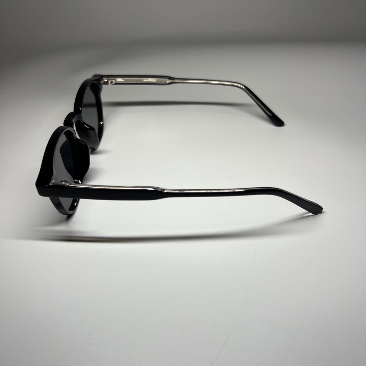 ●新品● サングラス　メガネ　ボストン　ウェリントン　ブラック　黒　カラーサングラス