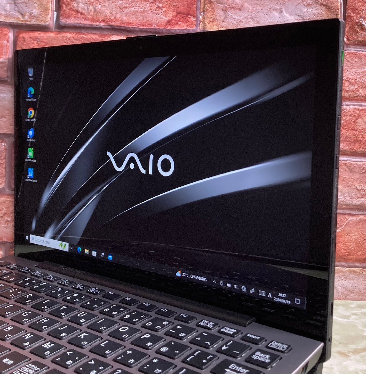 1円～ ●SONY VAIO Pro PA / Core m3 8200Y (1.30GHz) / メモリ 8GB / SSD 256GB / 12.5型 フルHD (1920×1080) / Windows10 Pro 64bitの画像3