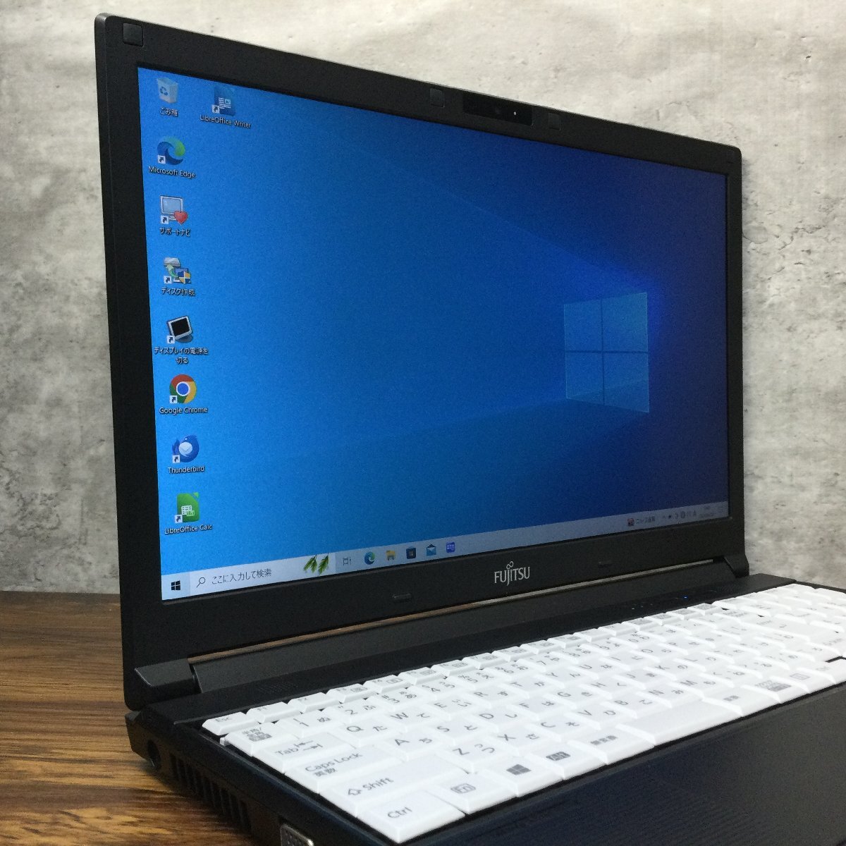 1円～ ●富士通 LIFEBOOK A746/P / Core i7 6600U (2.60GHz) / メモリ 8GB / SSD 256GB / DVD / 15.6型 フルHD (1920×1080) / Win10 Pro_画像2