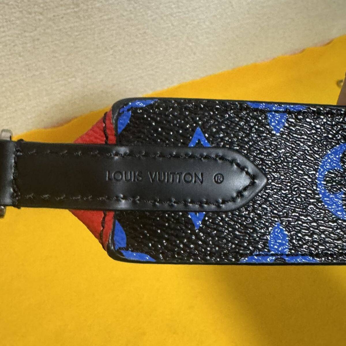 美品★ LOUIS VUITTON ルイヴィトン モノグラム ロゴ ショルダーストラップ ブルー