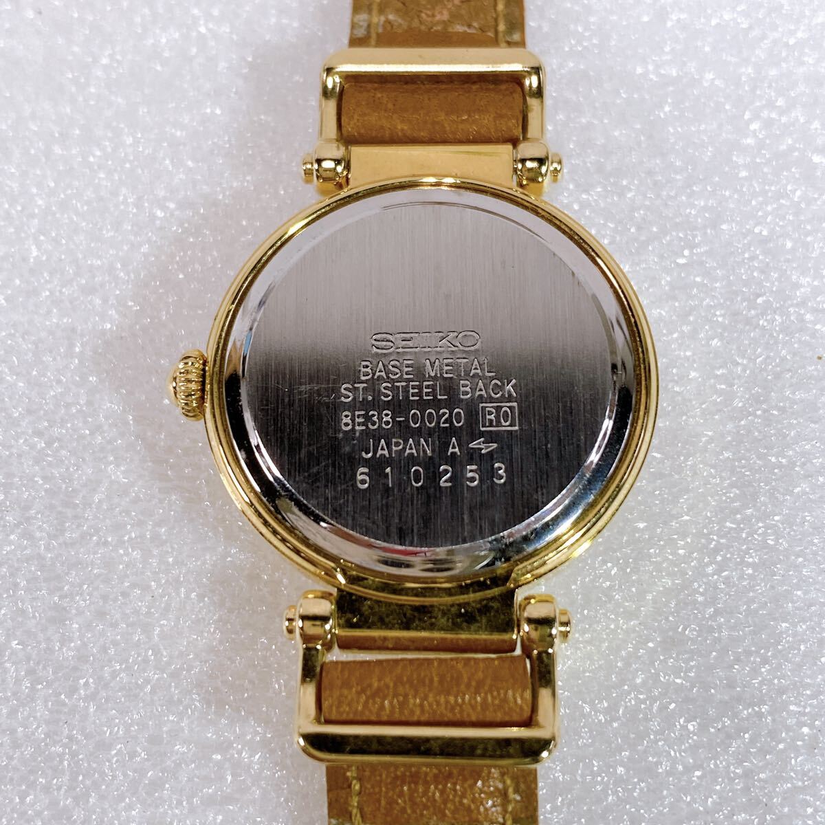 SEIKO セイコー 8E38-0020 クォーツ レディース腕時計 ゴールドケース×ホワイト文字盤 【電池切れ？/現状品】_画像3