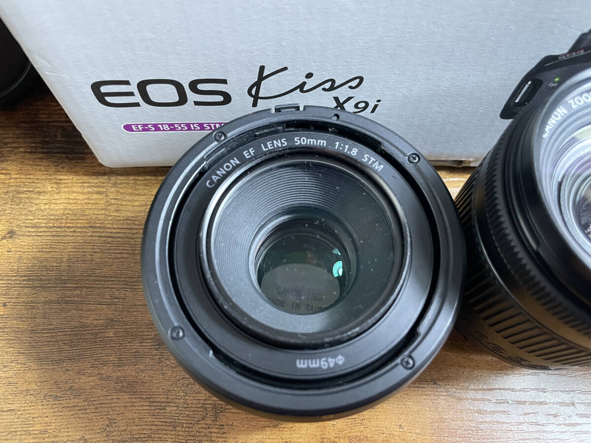 【中古品】Canon EOS kiss X9i & 50mm f1.8 STM & α (バッテリー, レンズフィルター) セット 通電動作確認済み 箱付 取扱説明書付の画像8