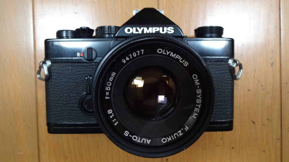 【動作未確認】OLYMPUS OM-1 Black F.ZUIKO AUTO-s 50mm f/1.8 + OLYMPUS OM10 Silver 2台 計３台セットの画像2
