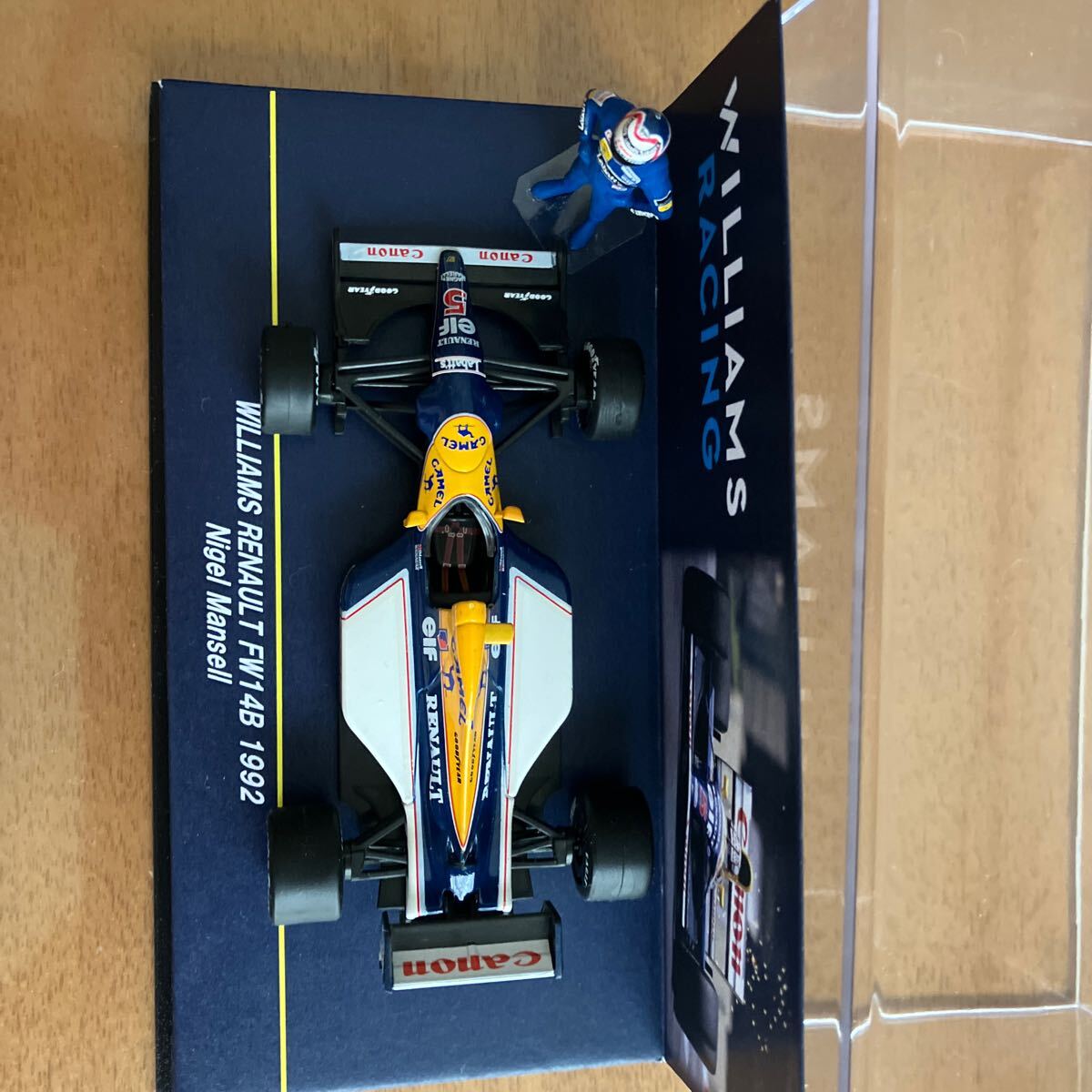 キャメルタバコ仕様 1/43 ウィリアムズFW14B ナイジェル マンセル ドライバーフィギュア付き F1マシンコレクション_画像5