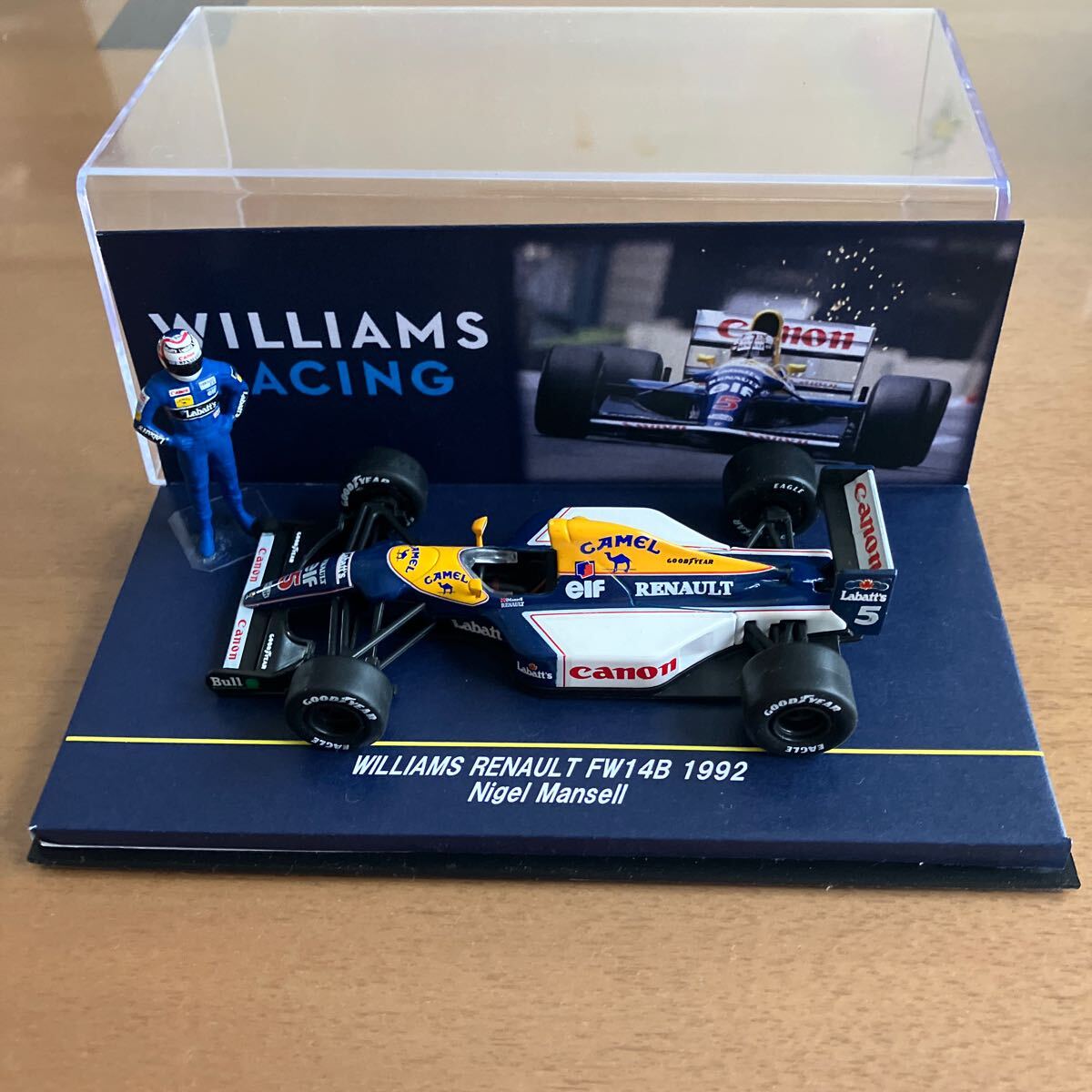 キャメルタバコ仕様 1/43 ウィリアムズFW14B ナイジェル マンセル ドライバーフィギュア付き F1マシンコレクション_画像3