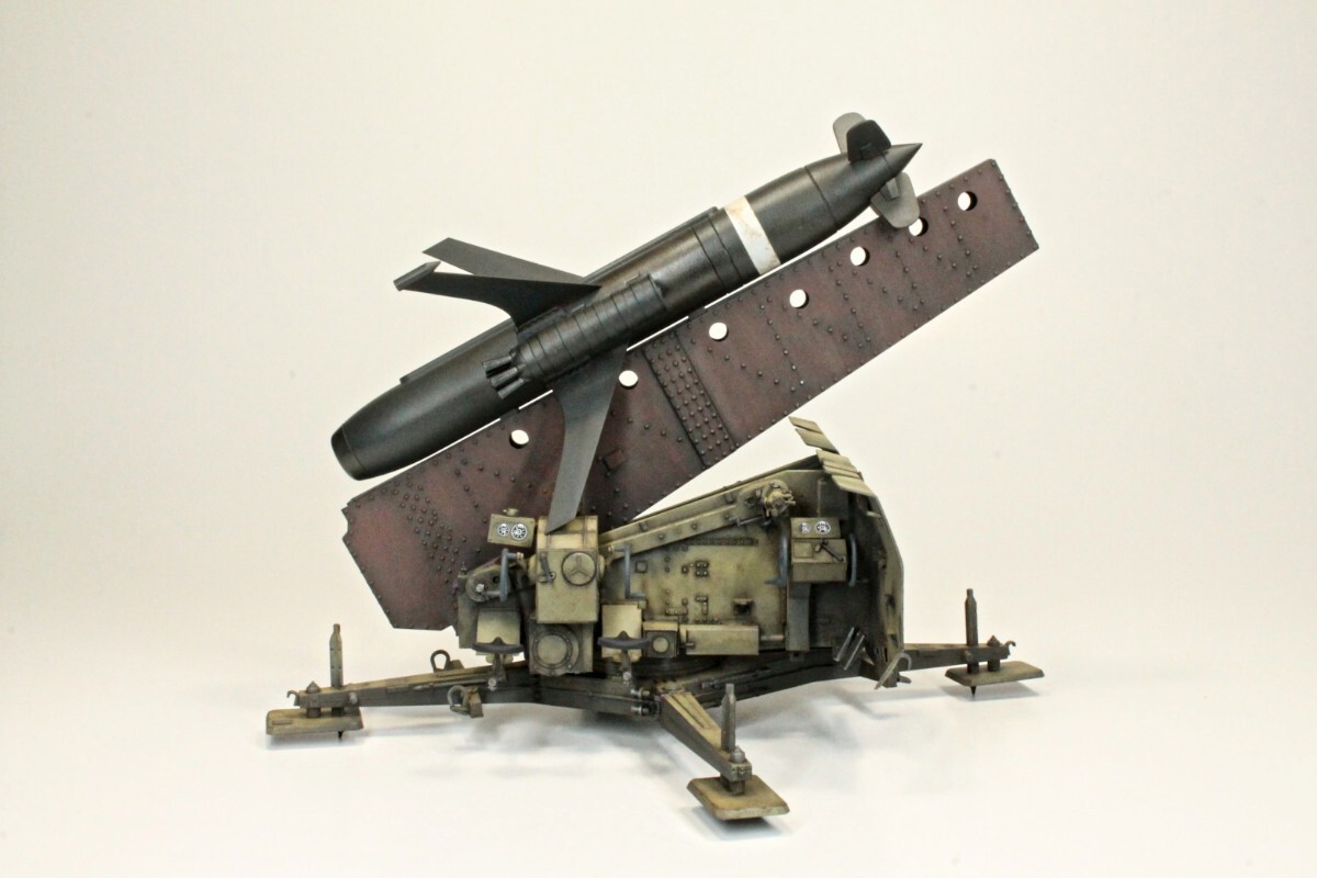 1/35 ブロンコモデルズ ドイツ地対空ミサイル『ライントホター』完成品の画像4