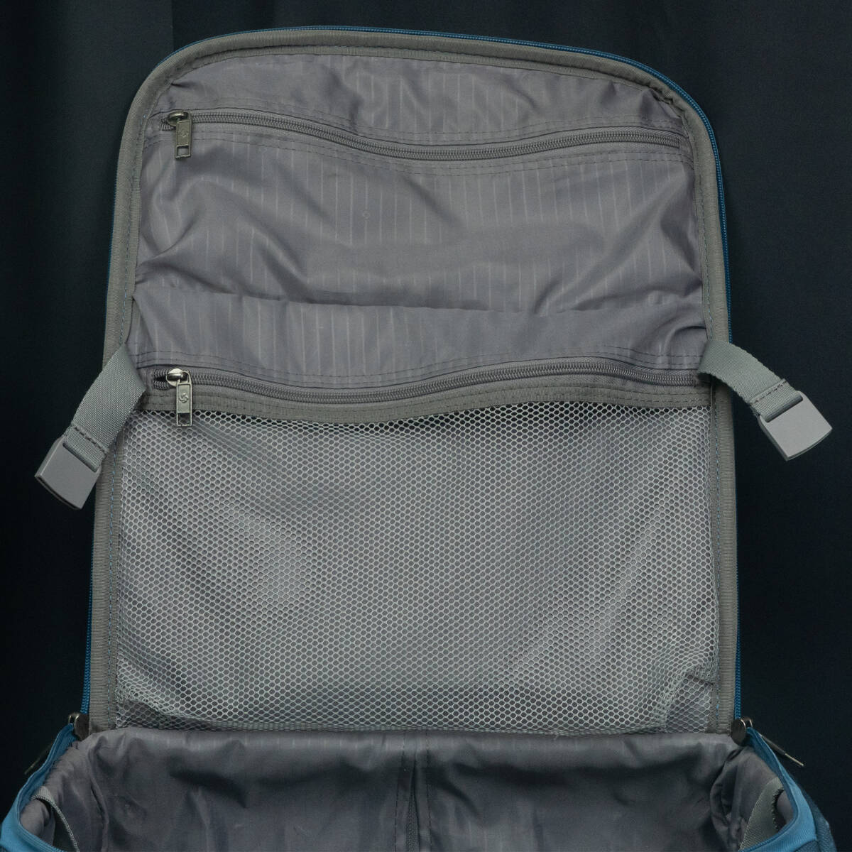 タテ開きスーツケース　SAMSONITE　サムソナイト　スーツケース ピエノ スピナー50　39L　2.7kg　機内持込可　ソフトタイプ_画像9