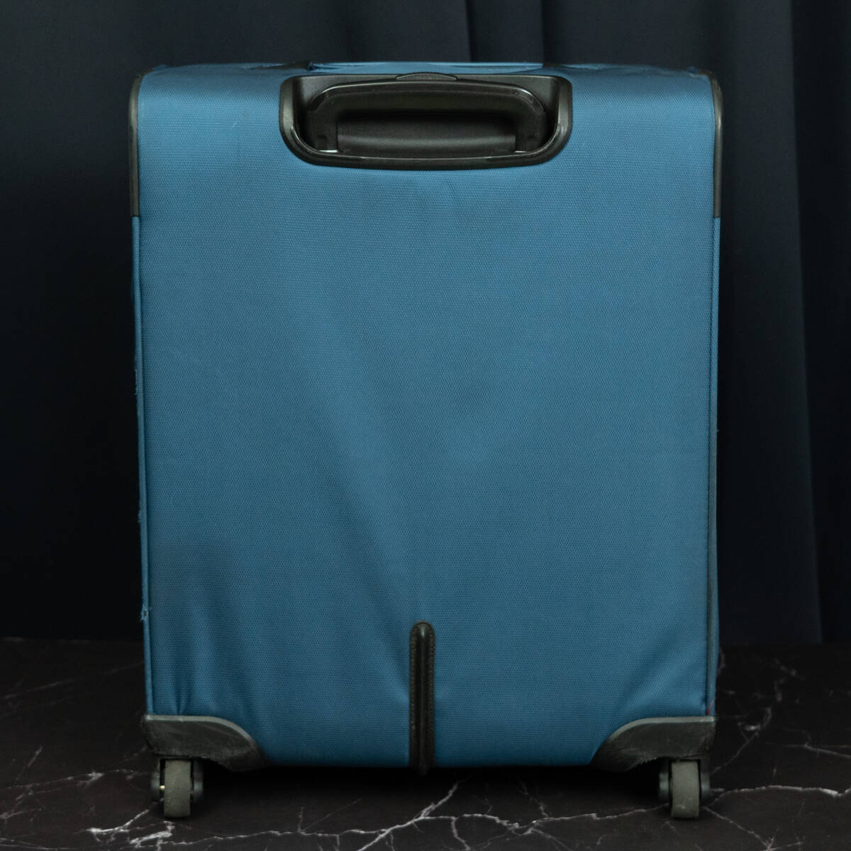 タテ開きスーツケース　SAMSONITE　サムソナイト　スーツケース ピエノ スピナー50　39L　2.7kg　機内持込可　ソフトタイプ_画像3