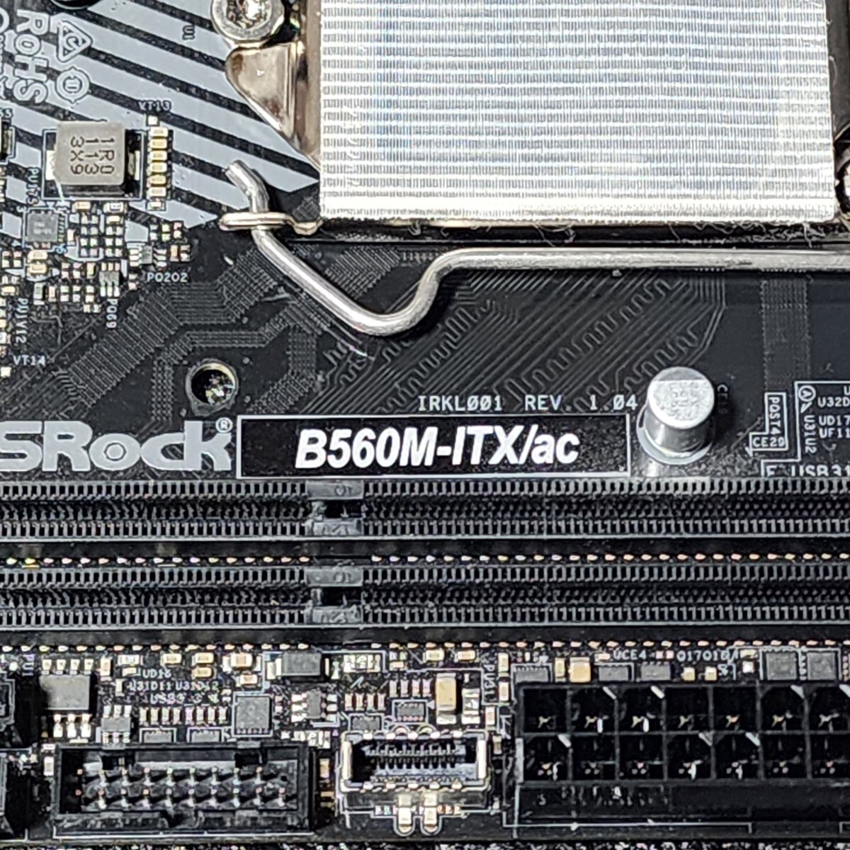 ASRock B560M-ITX/ac IOパネル付属 LGA1200 Mini-ITXマザーボード 第10・11世代CPU対応 最新Bios 動作確認済 PCパーツの画像3