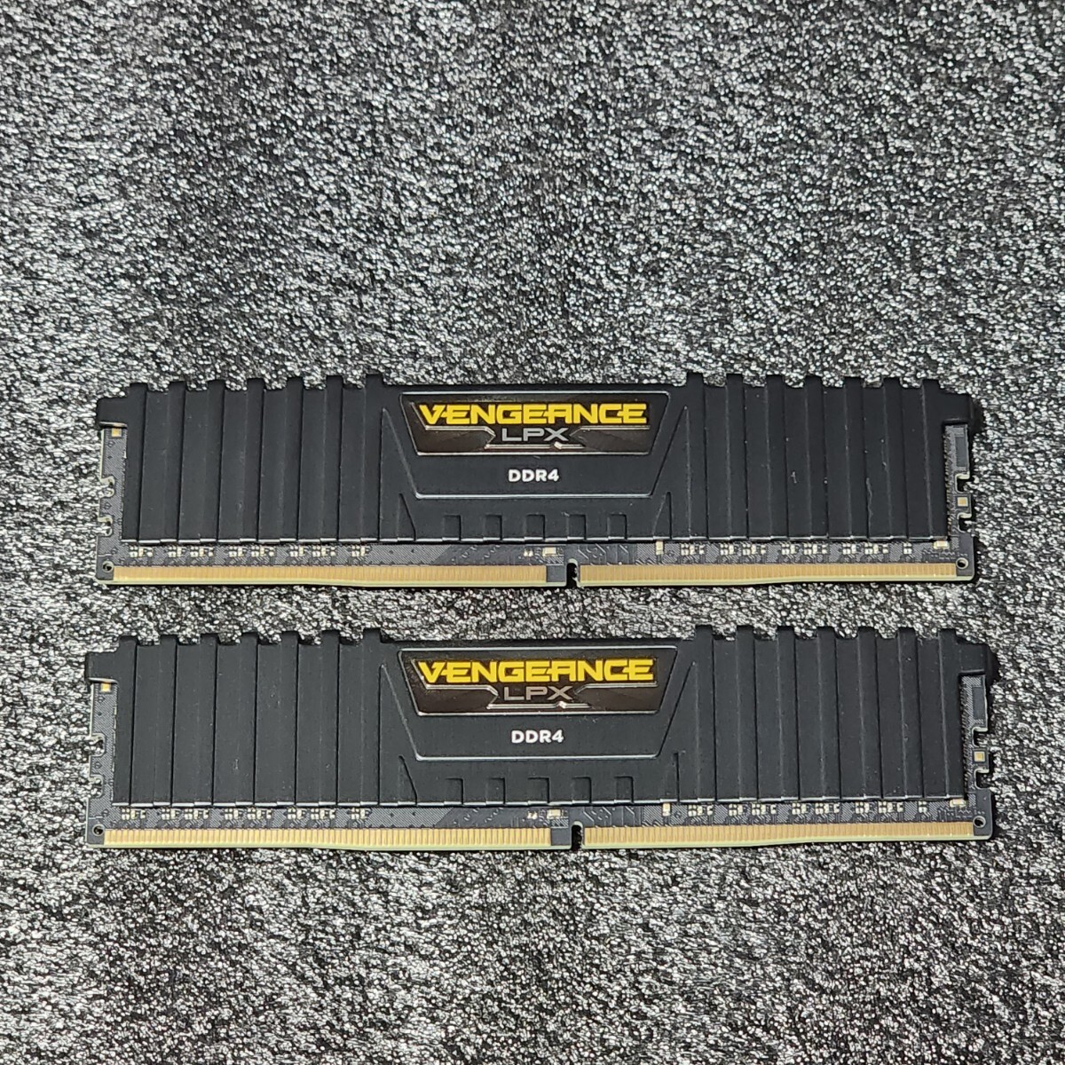 CORSAIR VENGEANCE LPX DDR4-2666MHz 16GB (8GB×2枚キット) CMK16GX4M2A2666C16 動作確認済み デスクトップ用 PCメモリ (2)の画像1