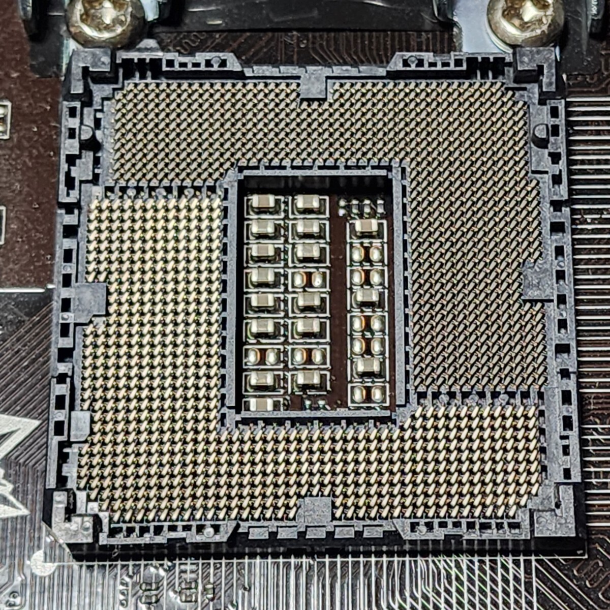 MSI H81M-S03 IOパネル付属 LGA1150 MicroATXマザーボード 第4世代CPU対応 Bios 動作確認済 PCパーツ_画像4