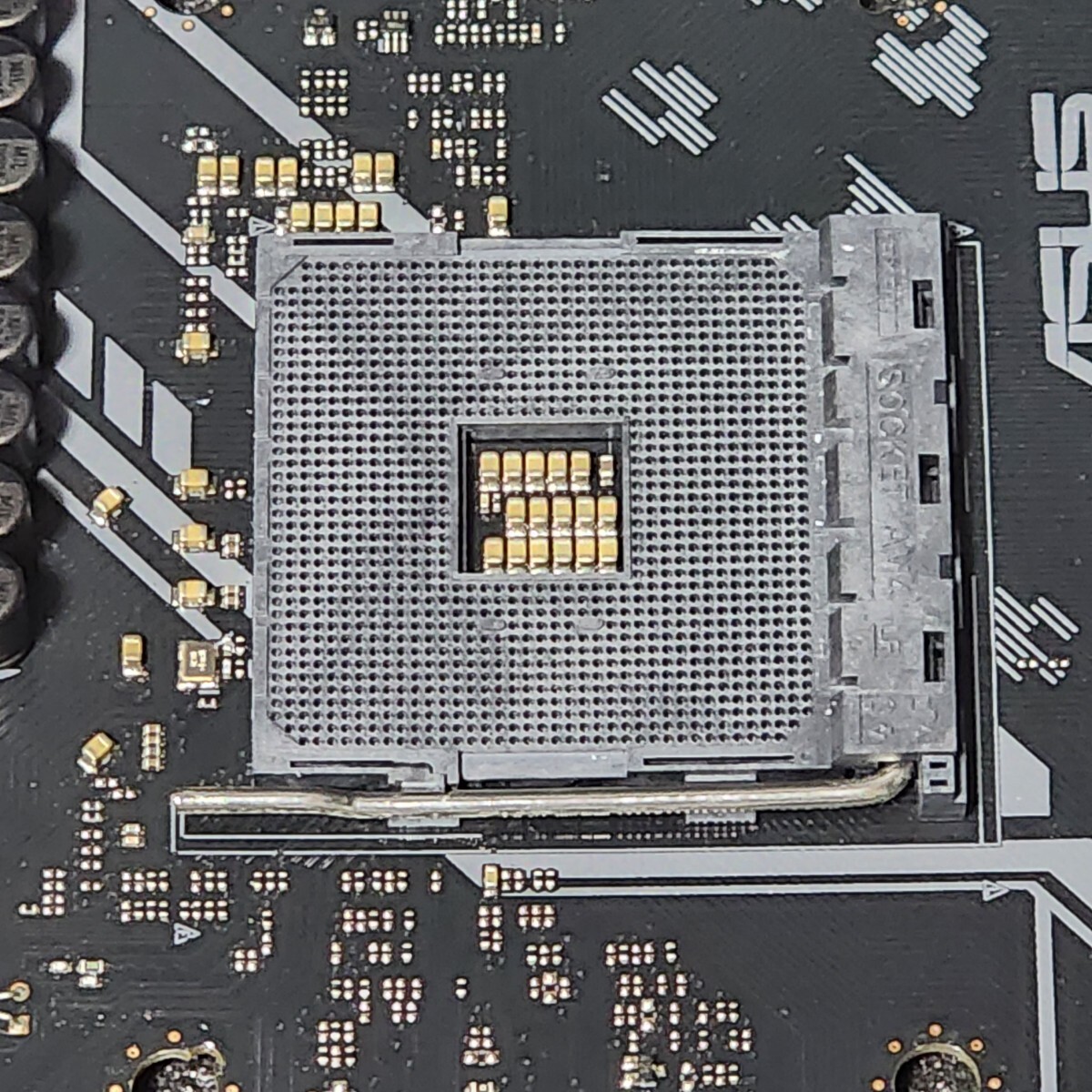 ASUS TUF B450M-PRO GAMING IOパネル付属 Socket AM4 MicroATXマザーボード RYZEN5000シリーズ対応 最新Bios 動作確認済 PCパーツの画像4