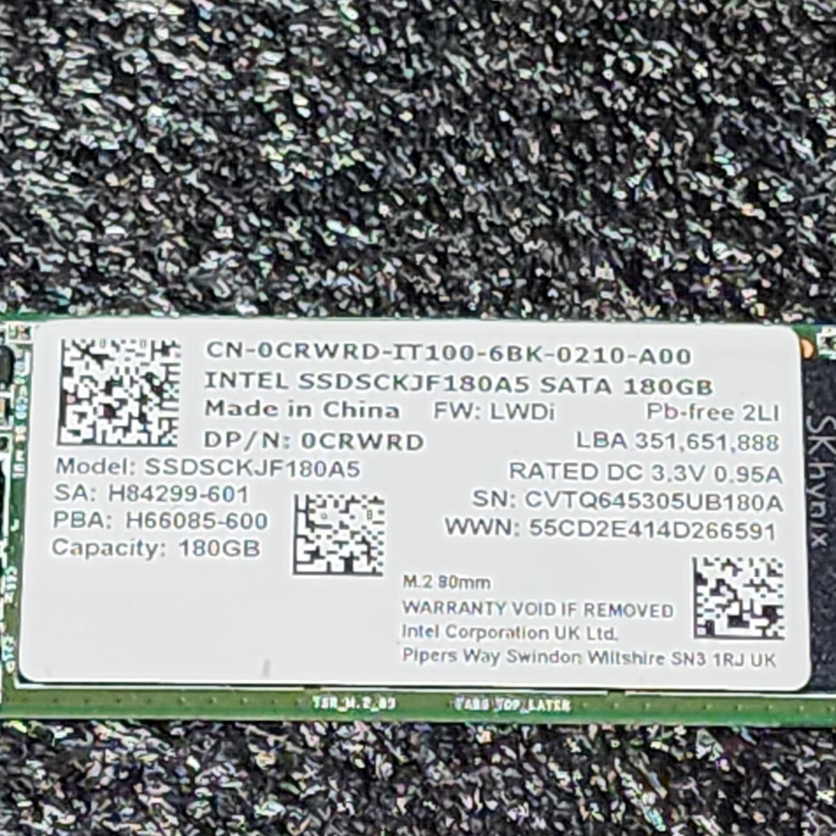 INTEL Pro 2500 SERIES SSDSCKJF180A5 180GB SATA SSD フォーマット済み PCパーツ M.2 2280 動作確認済みの画像2