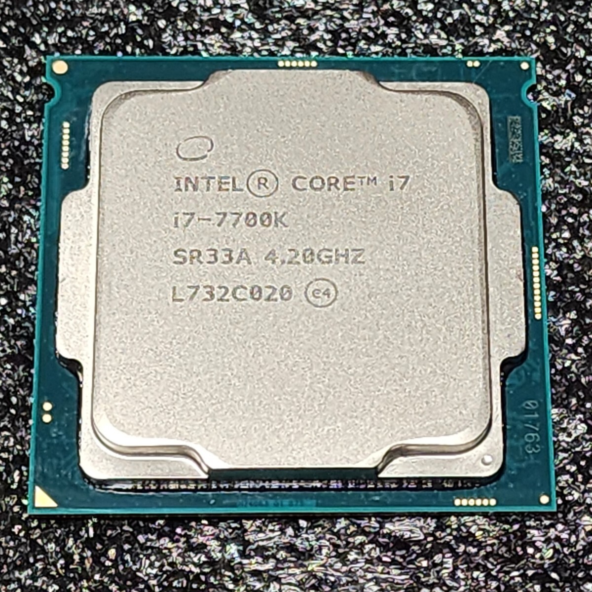 CPU Intel Core i7 7700K 4.2GHz 4コア8スレッド KabyLake PCパーツ インテル 動作確認済みの画像1