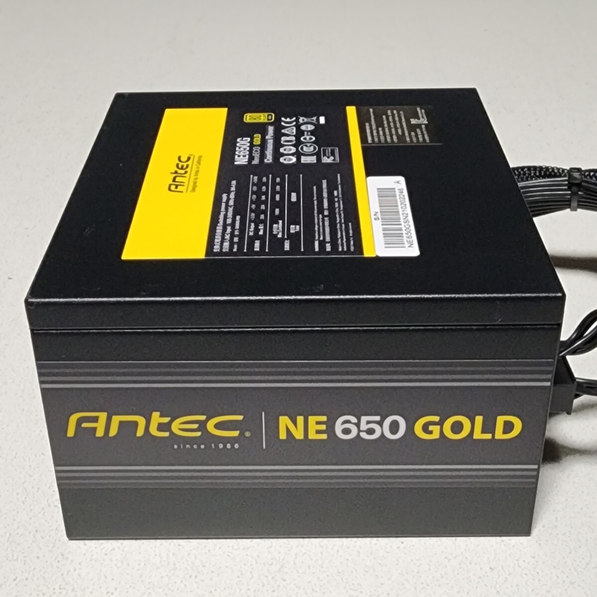 ANTEC NeoECO GOLD NE650G 650W 80PLUS GOLD認証 ATX電源ユニット セミプラグイン 動作確認済み PCパーツの画像1